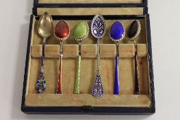 A harlequin group of six fine enamel teaspoons, cased. CONDITION REPORT: Superb quality,