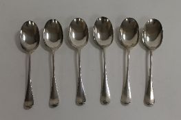 Six silver rat-tailed dessert spoons, London 1882. (6) CONDITION REPORT: Good condition.