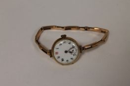 A 9ct gold Lady`s wrist watch. Good condition with subsiduary seconds dial, 24.3g gross.