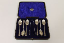 Six silver teaspoons and pair of sugar tongs, Sheffield 1918, cased. Condition good.
