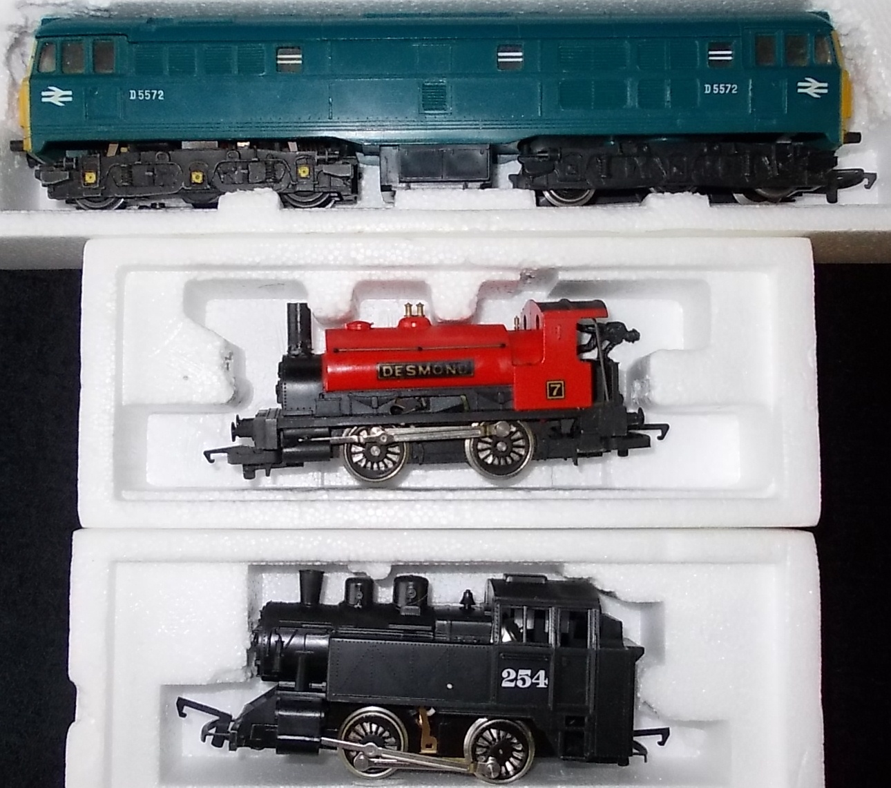 (3) Hornby Railways. 0-4-0T loco. 254, black.; 0-4-0 loco, no tender. 7 ‘Desmond’, red.; Diesel