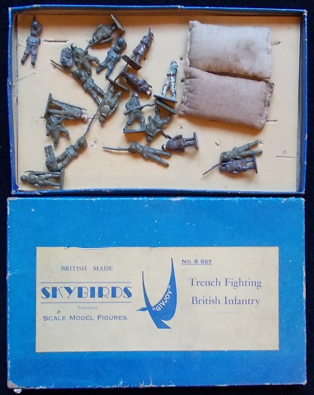 Skybirds. Set 6. Trench fighting British infantry. Boxed.