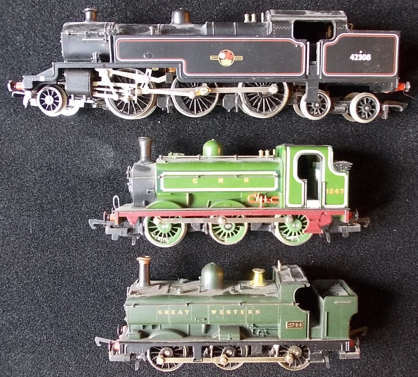 (3) Hornby. 0-6-2T loco. 1247, green, G.N.R.; 0-6-0T loco. 2744, green, G.W.R.; 2-6-4T loco &