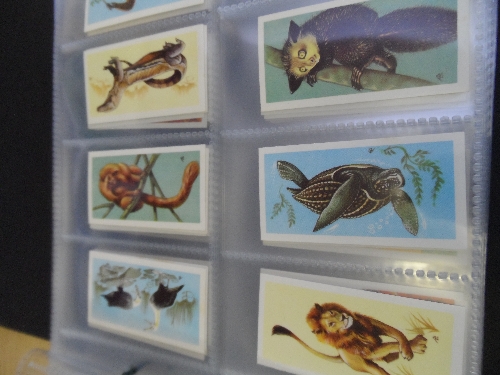 Cigarette Cards - GOODIES, selection, inc. complete (4), Robbers & Thieves, Vanishing Animals,