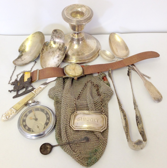 Mixed lot to include silver and watches