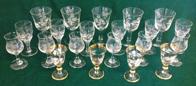 Collection of Edwardian etched glass (21)