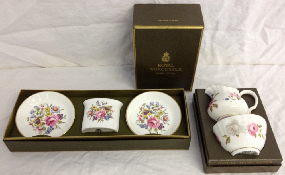 Royal Worcester pin dishes, milk jug and sugar bowl Marrisa pattern