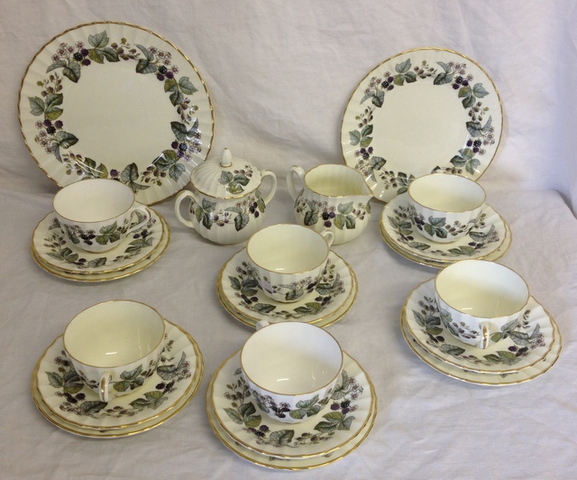 Royal Worcester "Lavinia" part tea set (22 pieces)