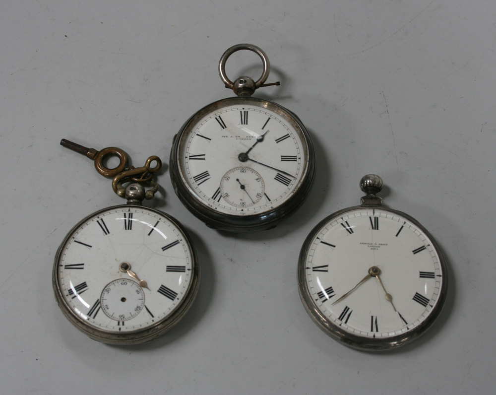 A silver cased open-faced gentleman`s pocket watch, the gilt movement detailed `Arnold & Dent 84