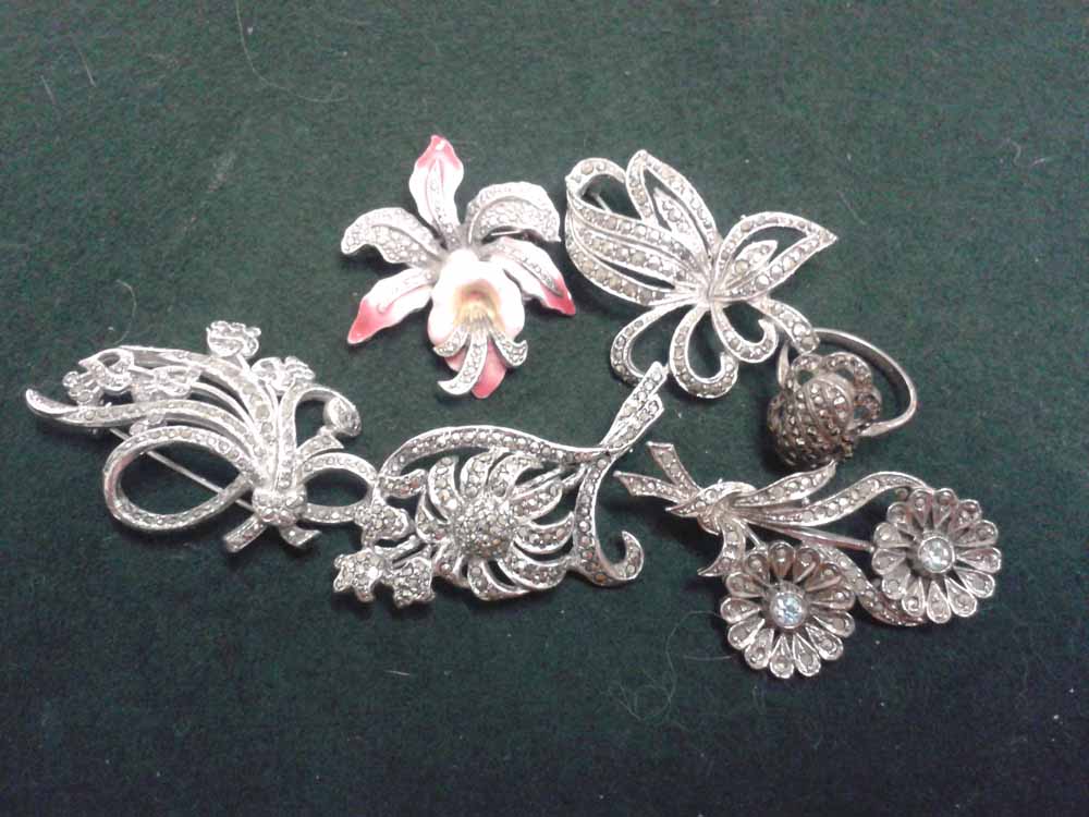 5 x early marcasite brooches and marcasite ring