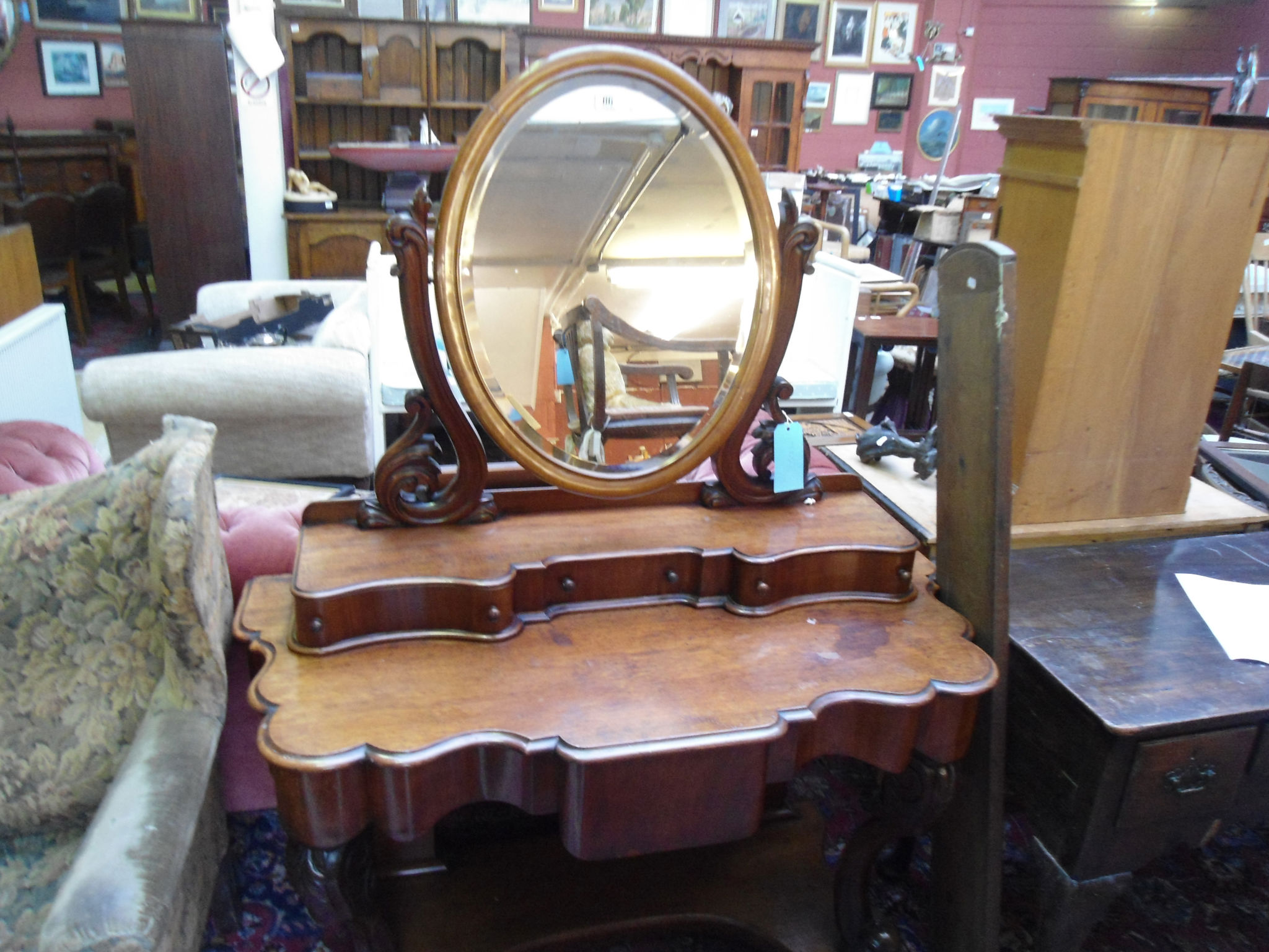 A 19thC mahogany duchesse dressing table