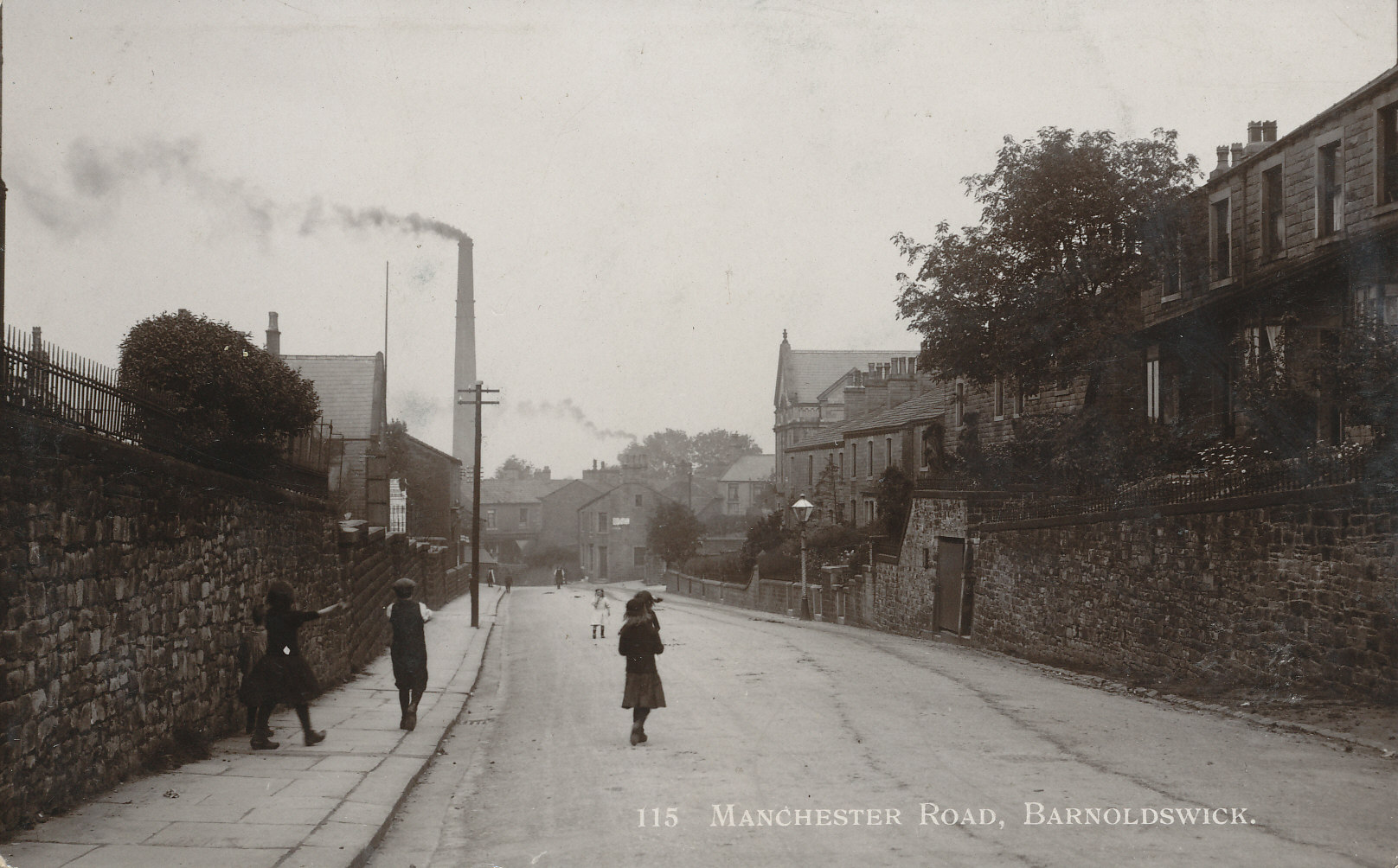 YORKSHIRE, RP, Manchester Road, Barnoldswick, G (postcards)