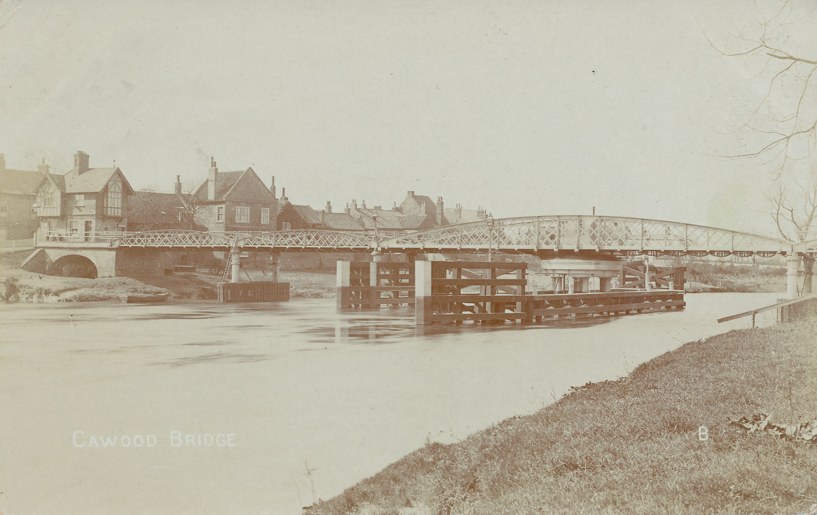 YORKSHIRE, sepia RP, Cawood Bridge, pu in village 1906, a.c.m., G (postcards)
