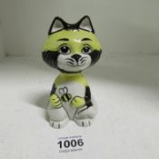 A Lorna Bailey 'Bumble' cat