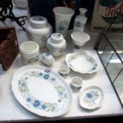 12 pieces of Wedgwood Clementine pattern china (1 a/f)