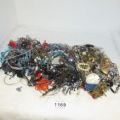 A mixed lot of costume jewellery for spares or repair