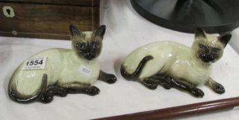 2 Beswick Siamese cats