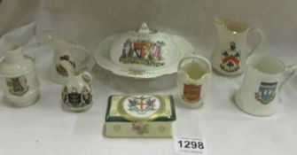 8 items of crested china