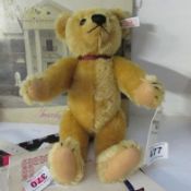 A Steiff 1998 Museum bear