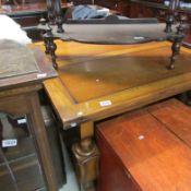 An oak draw leaf table.