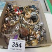 A tray of costume jewellery, mainly rings