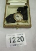 A1930/40's ladies 9ct gold wrist watch (in working order)