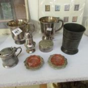 A mixed lot of silver plate and pewter including tankards