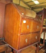 A small 2 drawer bureau