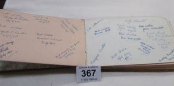 An autograph book with various 1930/40's actors, Peter Lee, John Simpson, Rae Allen etc