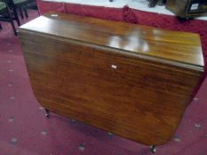 A Victorian mahogany drop side table