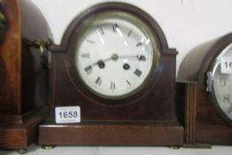 A mantel clock