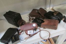 A mixed lot of old camera's