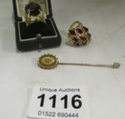 A Victorian gold stick pin and 2 dress rings