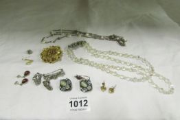A mixed lot of jewellery including crystal necklace