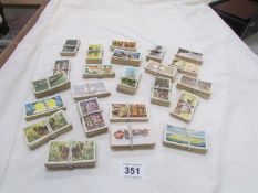 A box of Brooke Bond tea cards