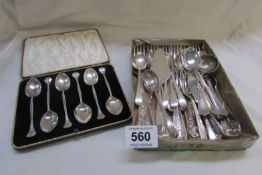 A mixed lot of silver plate cutley inc cased set of spoons
