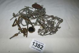 A quantity of watch chains