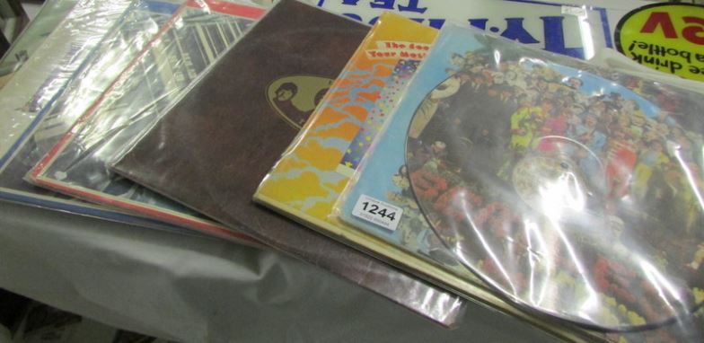 A quantity of Beatles albums inc. Sgt Pepper picture disc and Magical Mystery Tour