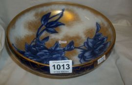 A Royal Doulton bowl, a/f