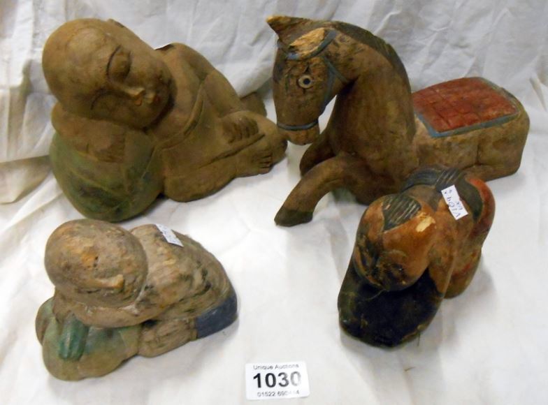 4 Chinese wood figures, some a/f