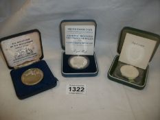 3 cased silver commemorative crowns