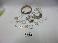 A mixed lot of silver including rings, pendants etc