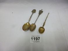 3 Hall marked silver decorative tea spoons 39gms