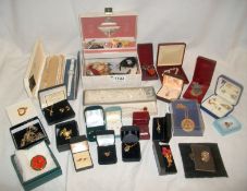 A large quantity of costume jewellery including some gold & silver