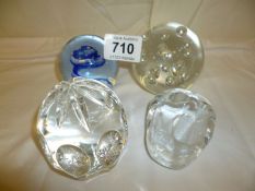 4 glass paperweights