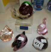 5 Miscellaneous animal paperweights including Caithness Pig and Hen