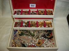 A jewellery box and jewellery