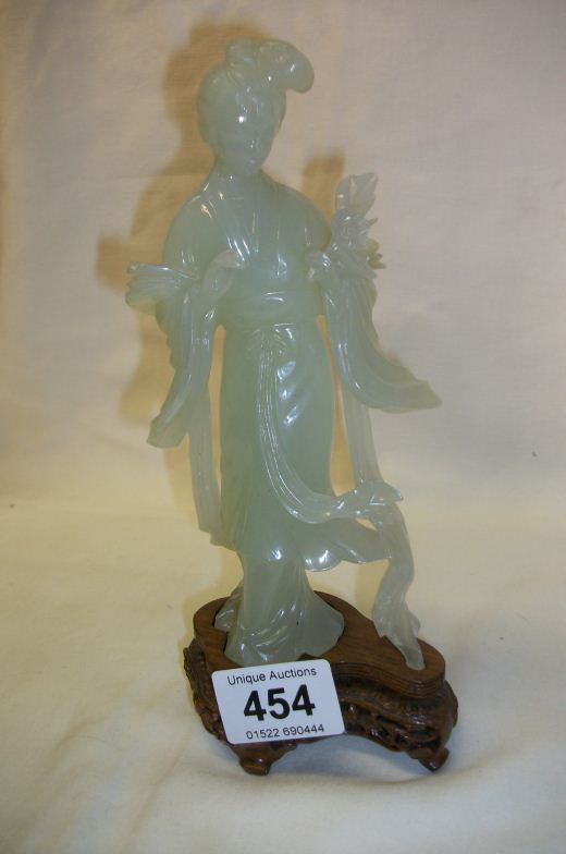 A jade Chinese figurine