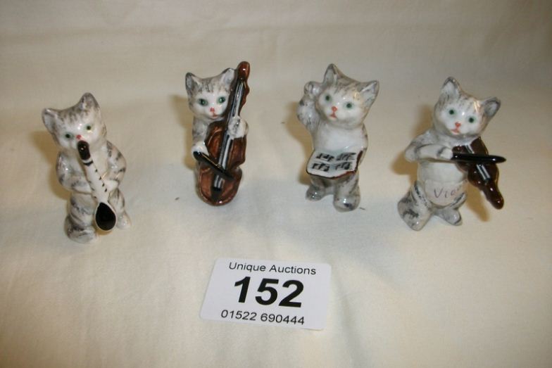 A rare set of 4 miniature Beswick cat musicians