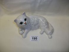 A Beswick white glazed cat No. 1876